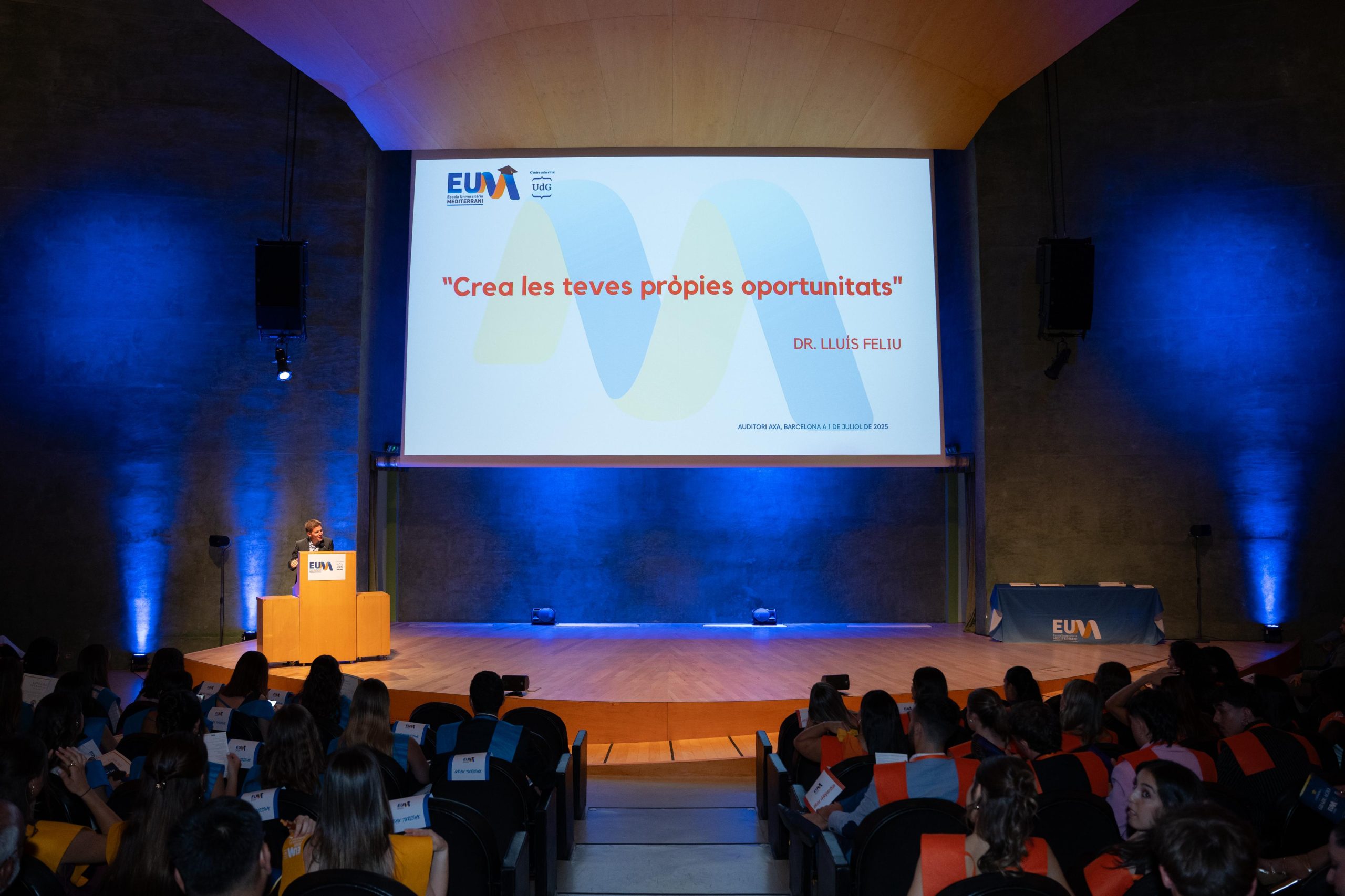 graduació eum alumnes de màrqueting